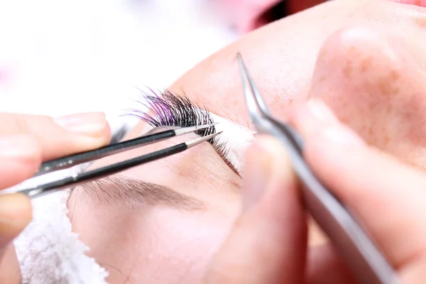 Making artificial lashes