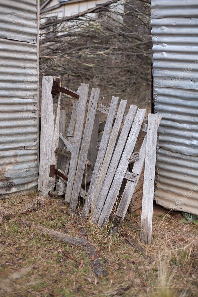 Broken Gate — Stock Photo 5960633