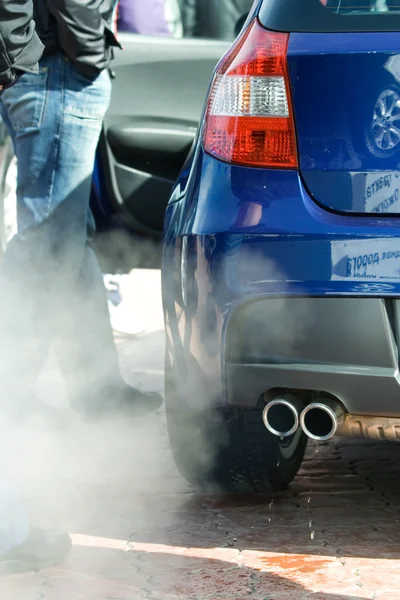 Exhaust pipe and fume gases