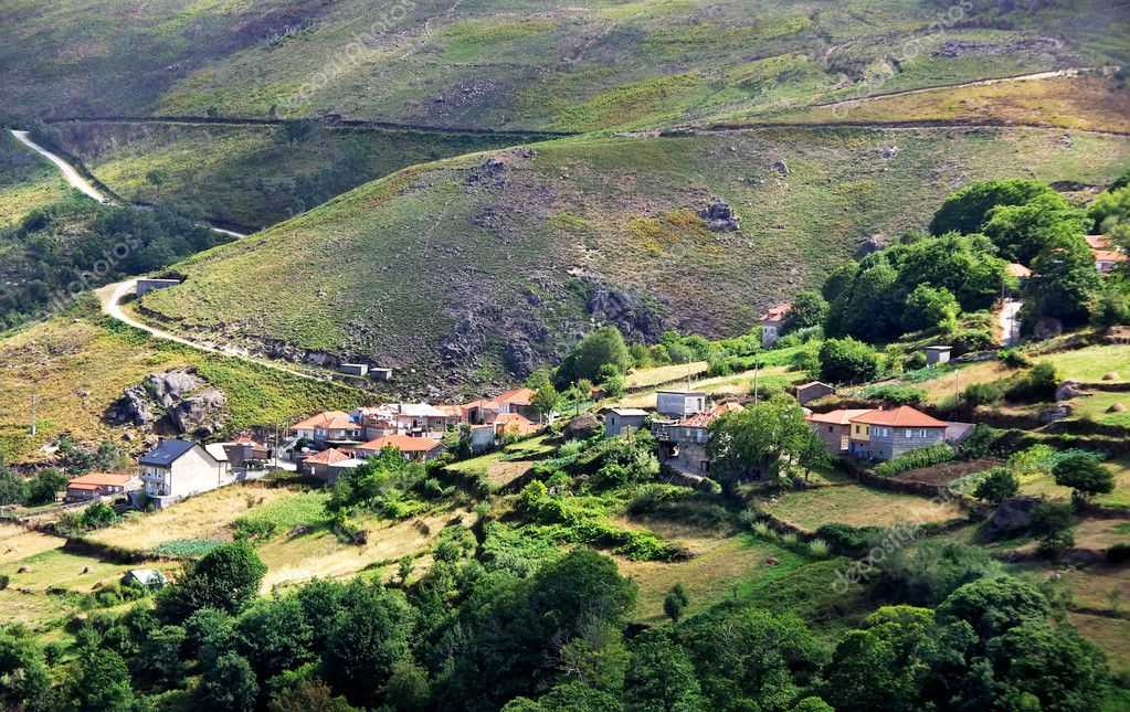 Country Homes , Minho region, Portugal — Stock Photo © inaquim 6569323