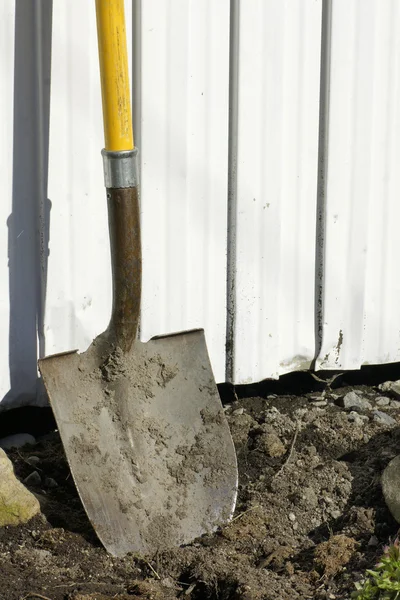 Earth Shovel