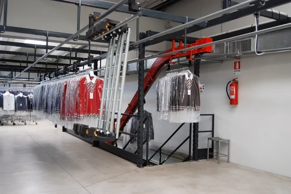 Italian clothing factory - Automatic warehouse