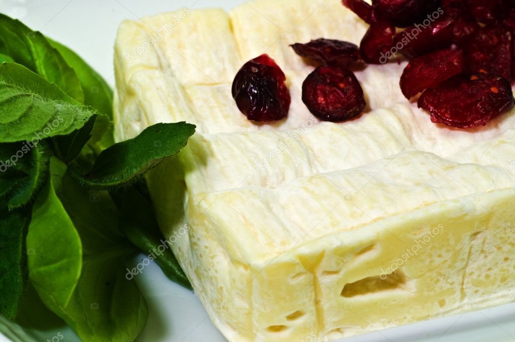 Soft ripened cheese — Stock Photo © Rumpelstiltskin 5530324