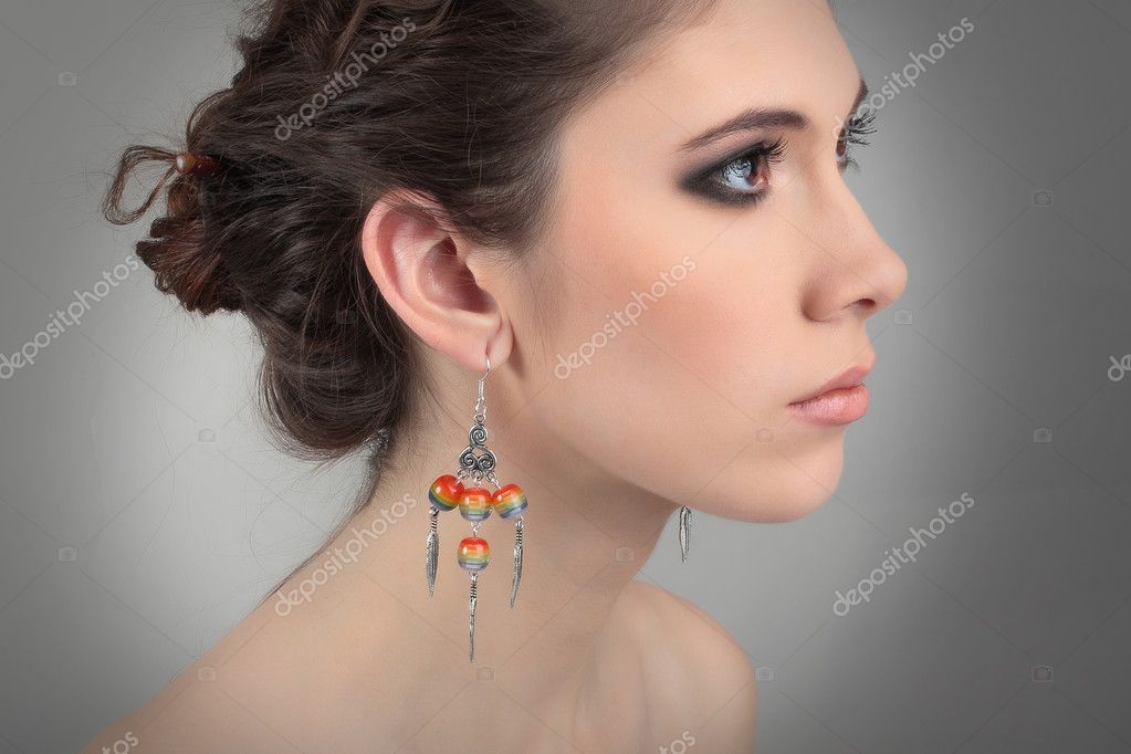 Profil Of A Naked Girl With Beautiful Earrings Stock Photo By Shutswis