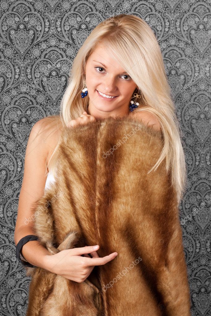 Fur Coat - Sexy Girls In Fur Coats Porn Photos - Sexist Xxx