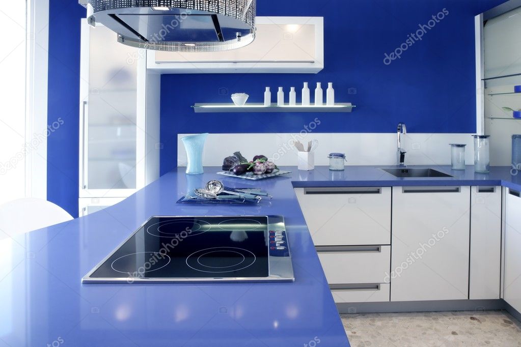 Blauw wit keuken moderne interieur designhuis — stockfoto ...