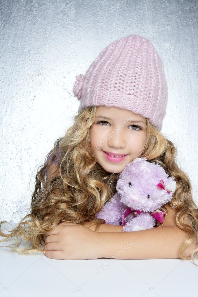 girl hug teddy bear