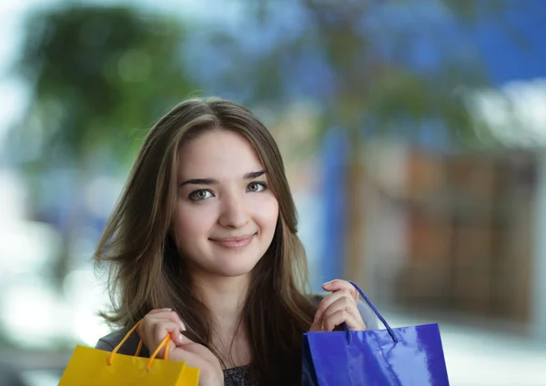 Beauty girl with shopping bag