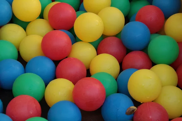 Plastic color balls