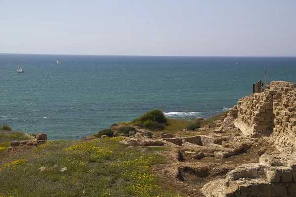 Vue sur la mer Méditerranée depuis les ruines de l'Appolonie — Photo