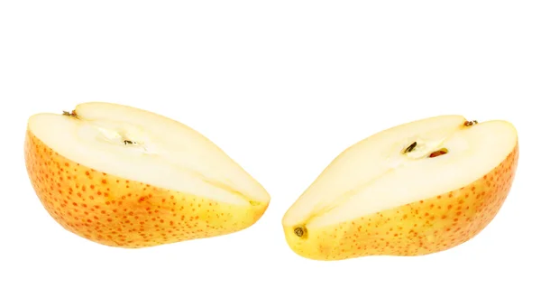 Dos rebanadas de pera de color rojo-amarillo —  Fotos de Stock