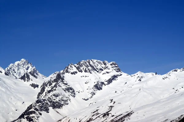 高加索山脉。dombay — 图库照片