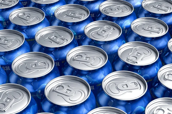 Macro de latas de metal con bebidas refrescantes o cerveza — Foto de Stock