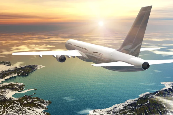 Scenic airliner flight in sunset — Stock Photo, Image