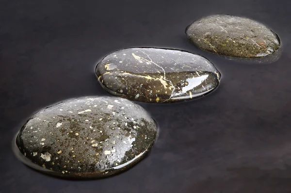 Πέτρες στο νερό — Φωτογραφία Αρχείου