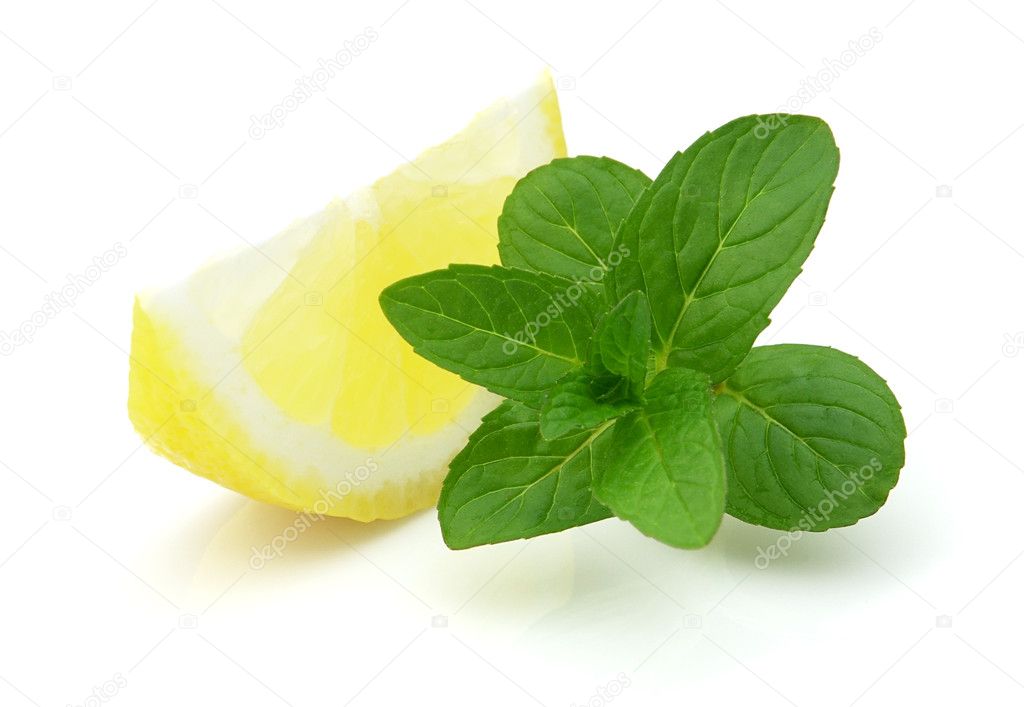 Juicy lemon with fresh mint