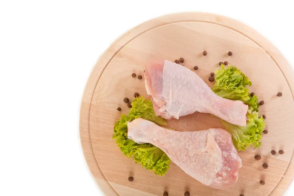Nahaufnahme von frischen rohen Hühnerkeulen — Stockfoto