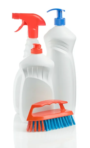 Detergentes plásticos aislados con cepillo — Foto de Stock