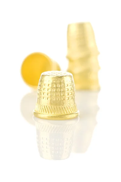 Goldene Fingerhüte — Stockfoto