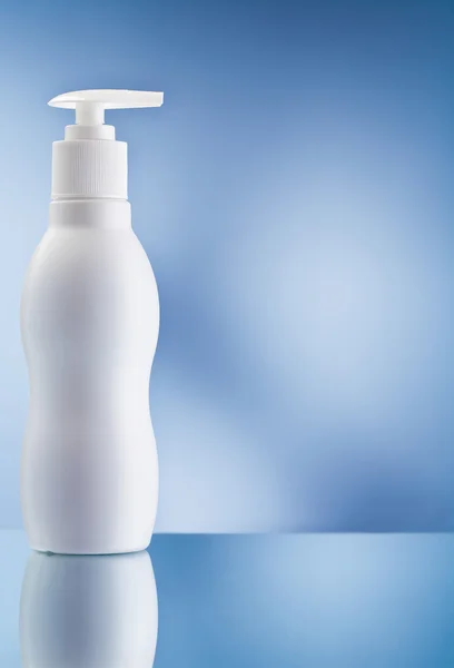 Ruimte afbeelding van ronde huidverzorging spray fles kopiëren — Stockfoto