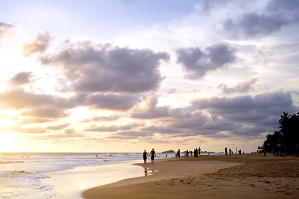 Oceán pláž při západu slunce — Stock fotografie