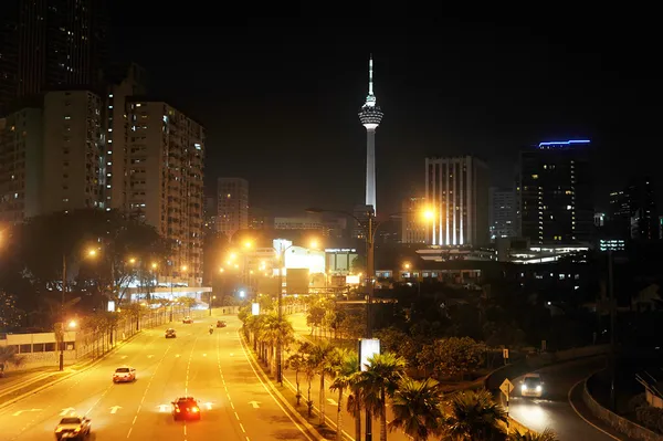 Kuala lumpur belvárosi éjszakai látképe — Stock Fotó
