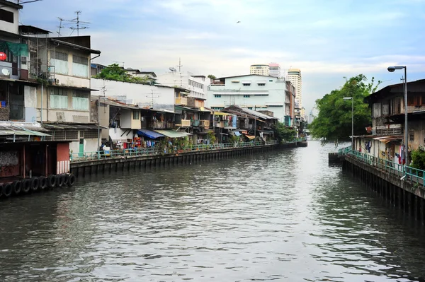 Bangkok slum — Stock Photo, Image