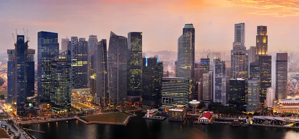 Singapore i solnedgången — Stockfoto
