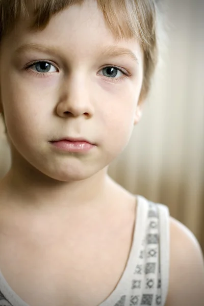 아름 다운 소년의 초상화 — 스톡 사진
