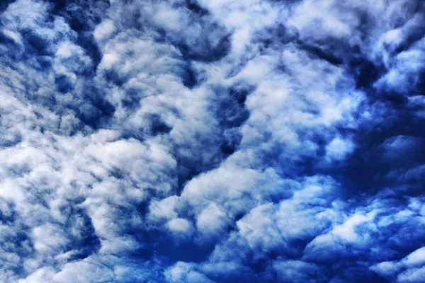 Cielo azul y nubes —  Fotos de Stock