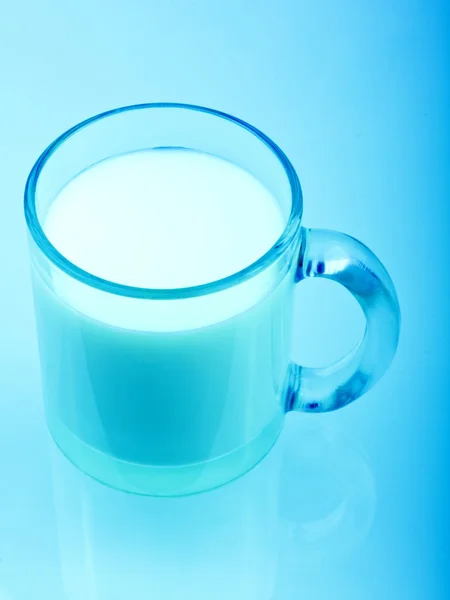 Bardak süt — Stok fotoğraf