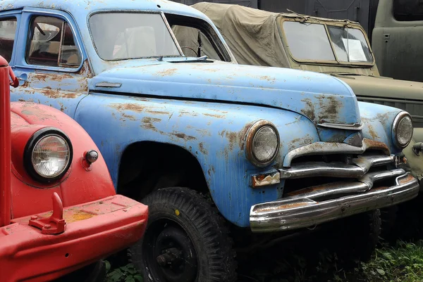 Vintage Rusty Cars no Museu — Fotografia de Stock