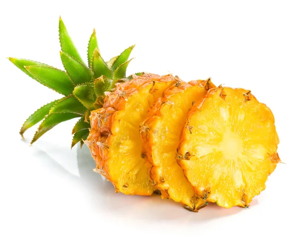 Frische Scheiben Ananas — Stockfoto