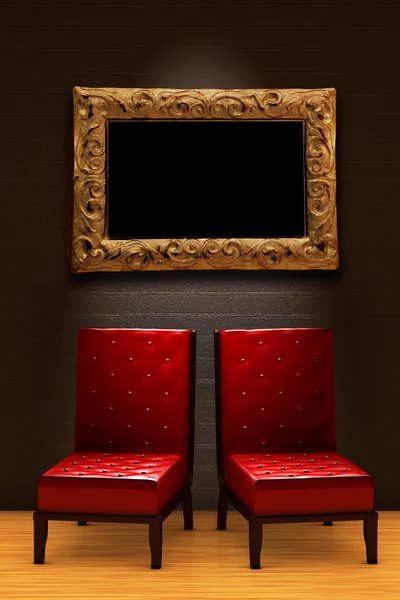 Δύο κόκκινες καρέκλες με άδειο πλαίσιο στο μινιμαλιστικό εσωτερικό — Φωτογραφία Αρχείου