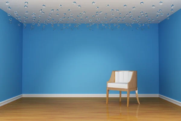 Mavi odada yalnız beyaz sandalye — Stok fotoğraf