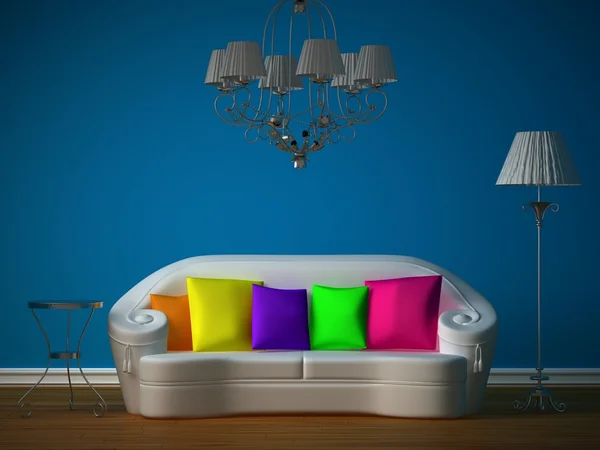 Chambre bleue avec canapé blanc et lustre luxueux — Photo