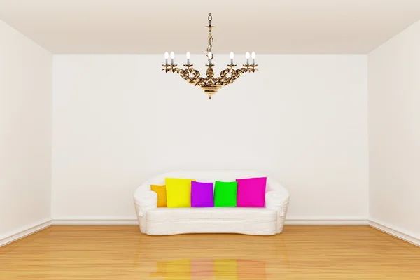 Living room with white couch and golden luxury chandelier — Stock Photo, Image