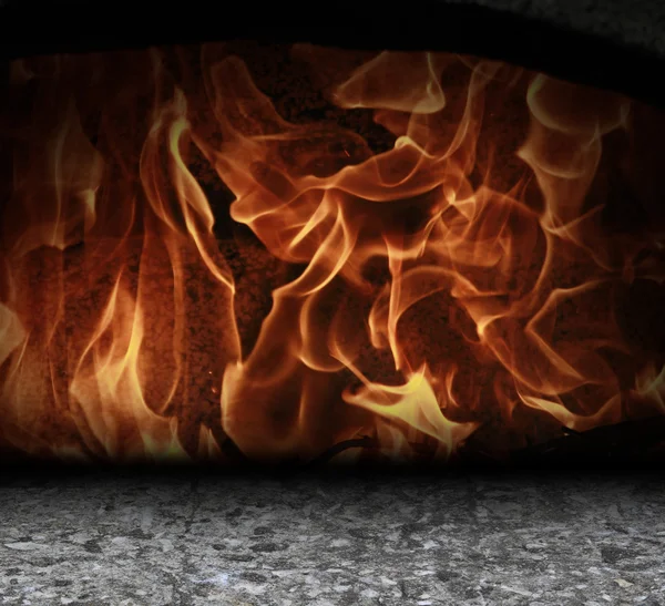 Kamenná podlaha s ohněm a plameny — Stock fotografie
