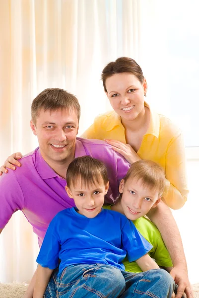 Parents with two children — Stock Photo, Image