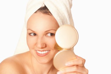 Ayakta duran güzel kadın