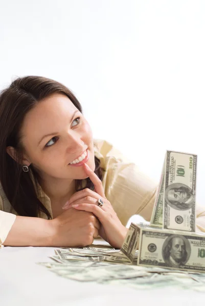 Para ile güzel bir genç kadın — Stockfoto
