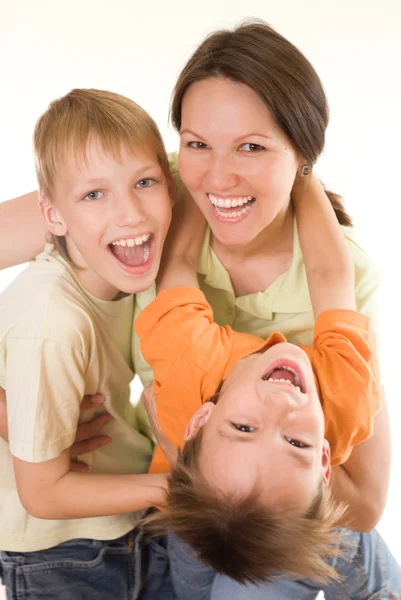 Glückliche Mutter und Kinder — Stockfoto