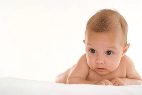 Retrato de un hermoso recién nacido —  Fotos de Stock