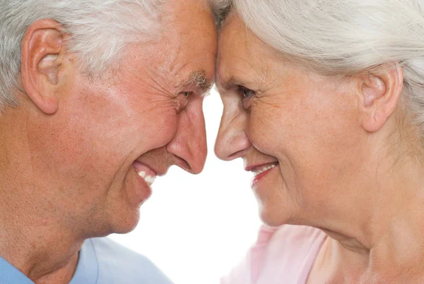 Счастливая пожилая пара вместе — стоковое фото