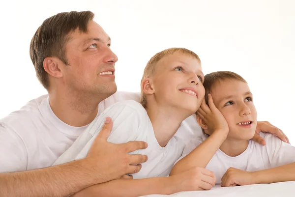 Pai com seus dois filhos — Fotografia de Stock
