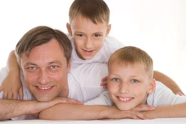 Otec se dvěma syny — Stock fotografie