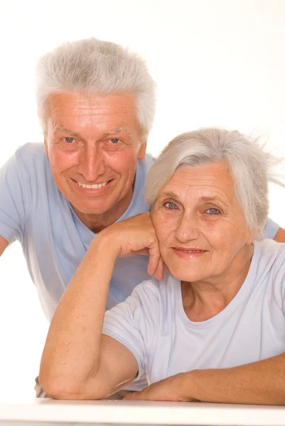 Счастливая пожилая пара вместе — стоковое фото