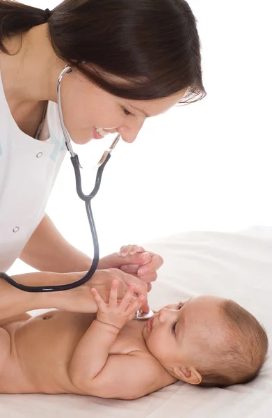 Лікар з новонародженим — стокове фото