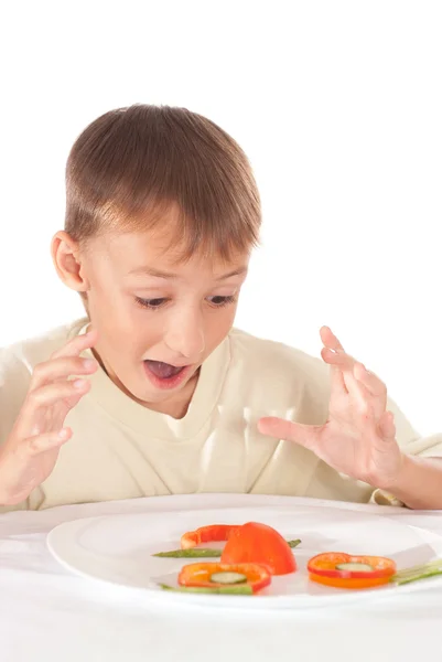 Szczęśliwy chłopiec z warzywami — Zdjęcie stockowe