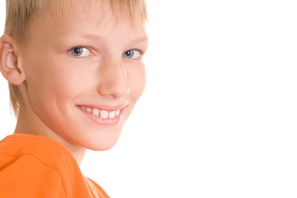 Jongen in het oranje shirt — Stockfoto